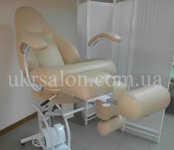 Педикюрно-косметологическое кресло КП-5 с подставкой для ванночки