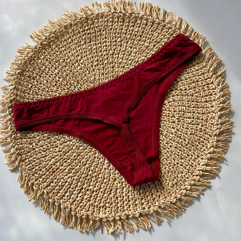 Стрінги гладенькі