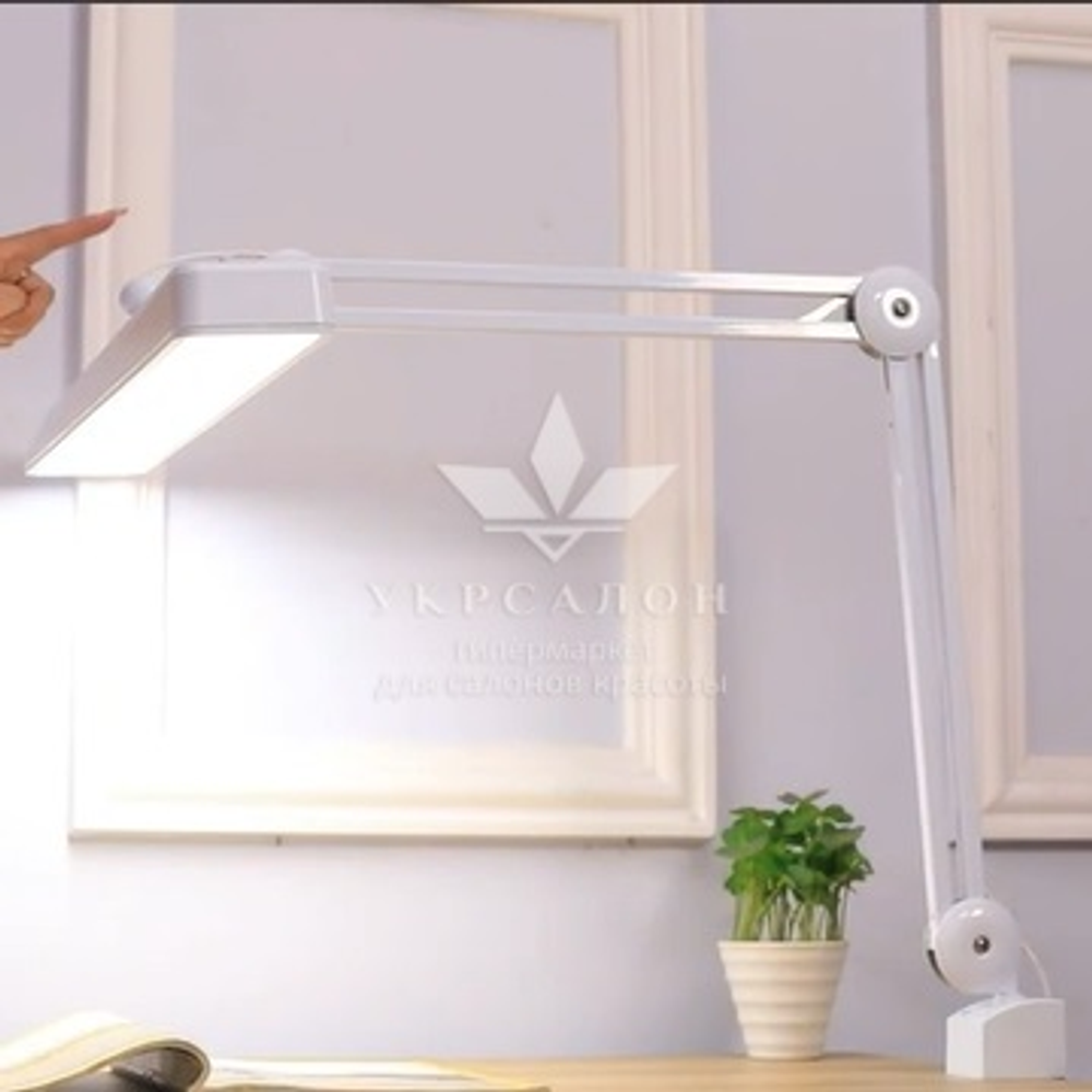 Лампа безтіньова настільна KMS 1005, 30W, white