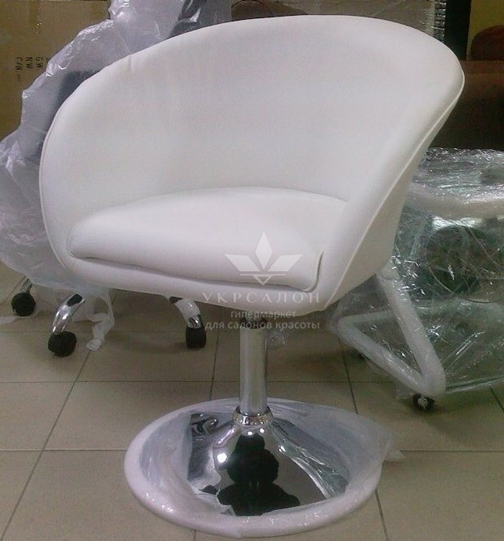 Стульчик мастера Murat на диске