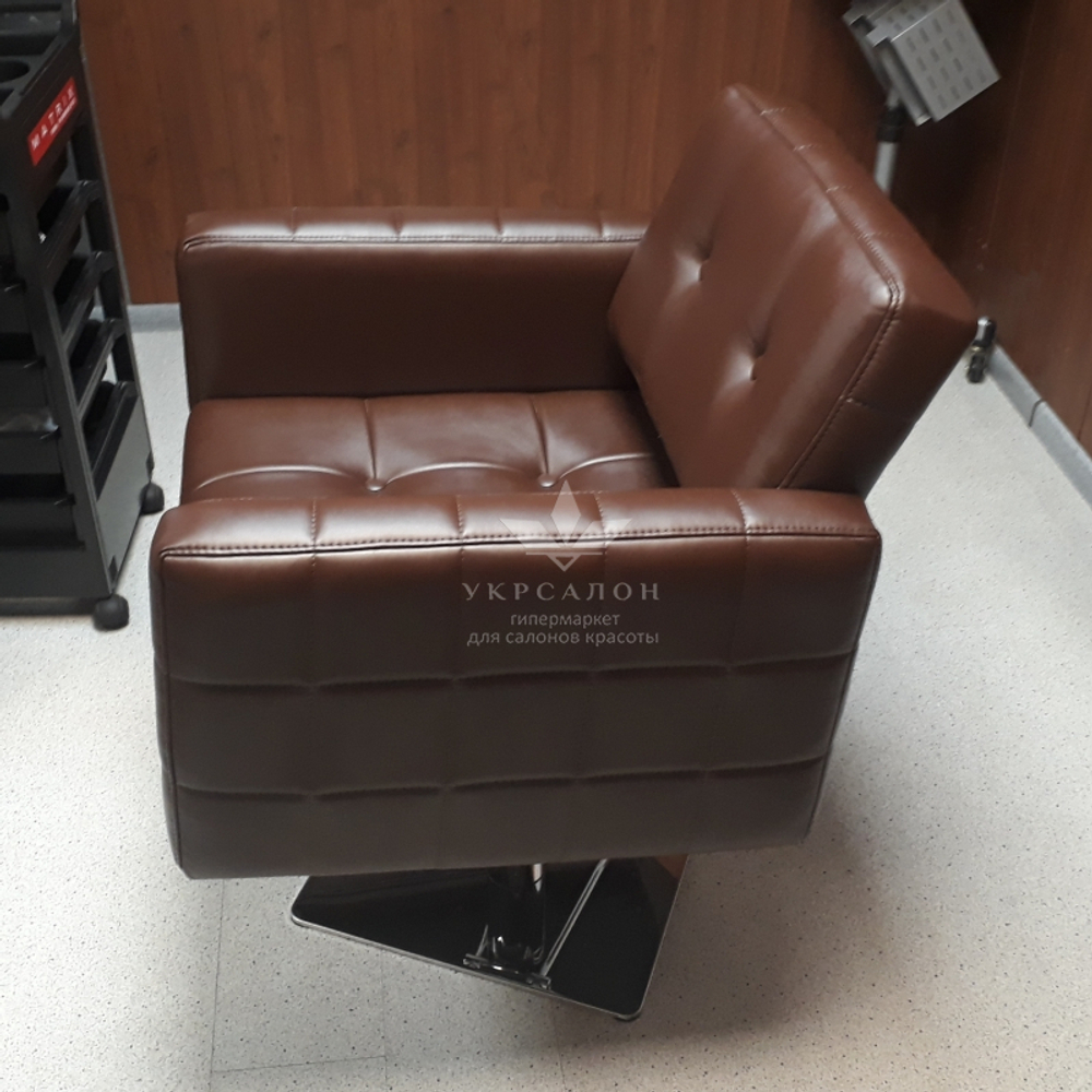 Парикмахерское кресло MEG