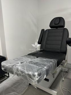 Педикюрно-косметологічне крісло 3706 (з 1 мотором)