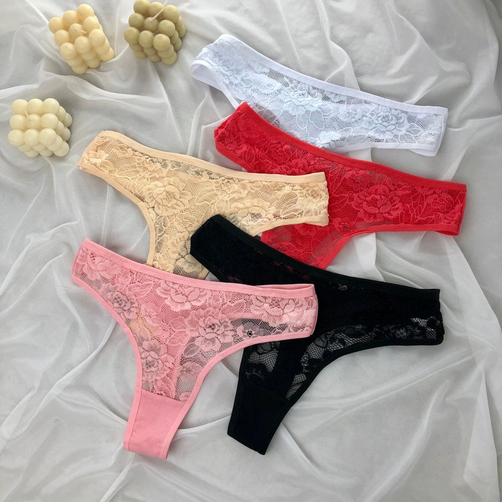 Стрінги з мереживом