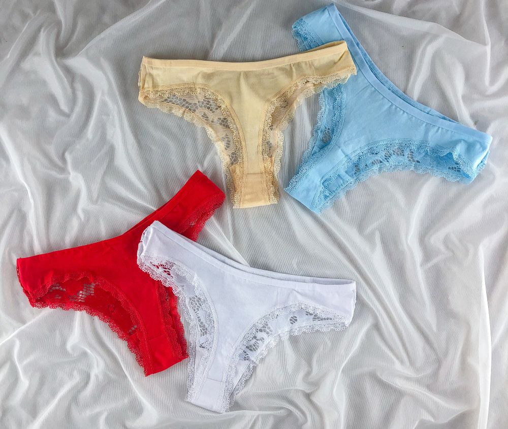 Ажурні стрінги