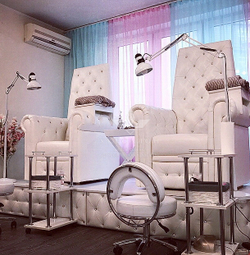 Педикюрное крісло трон ice queen