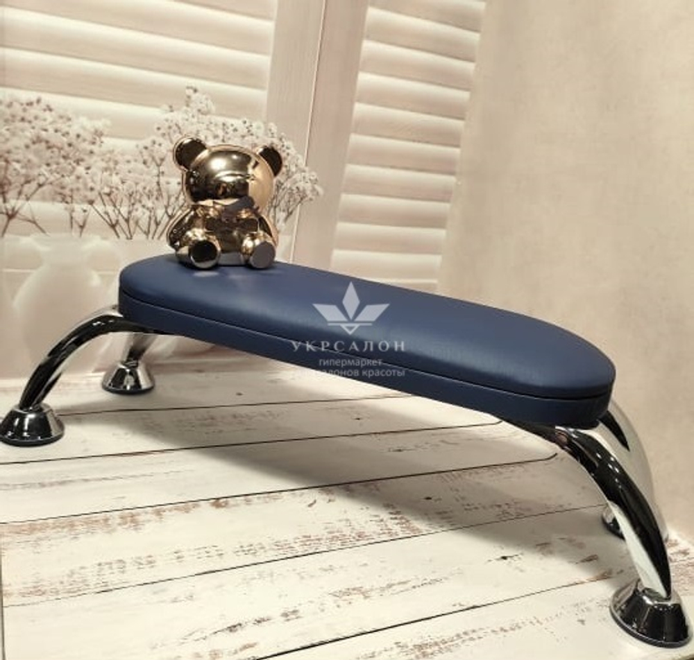 Подставка для маникюра на металлических ножках