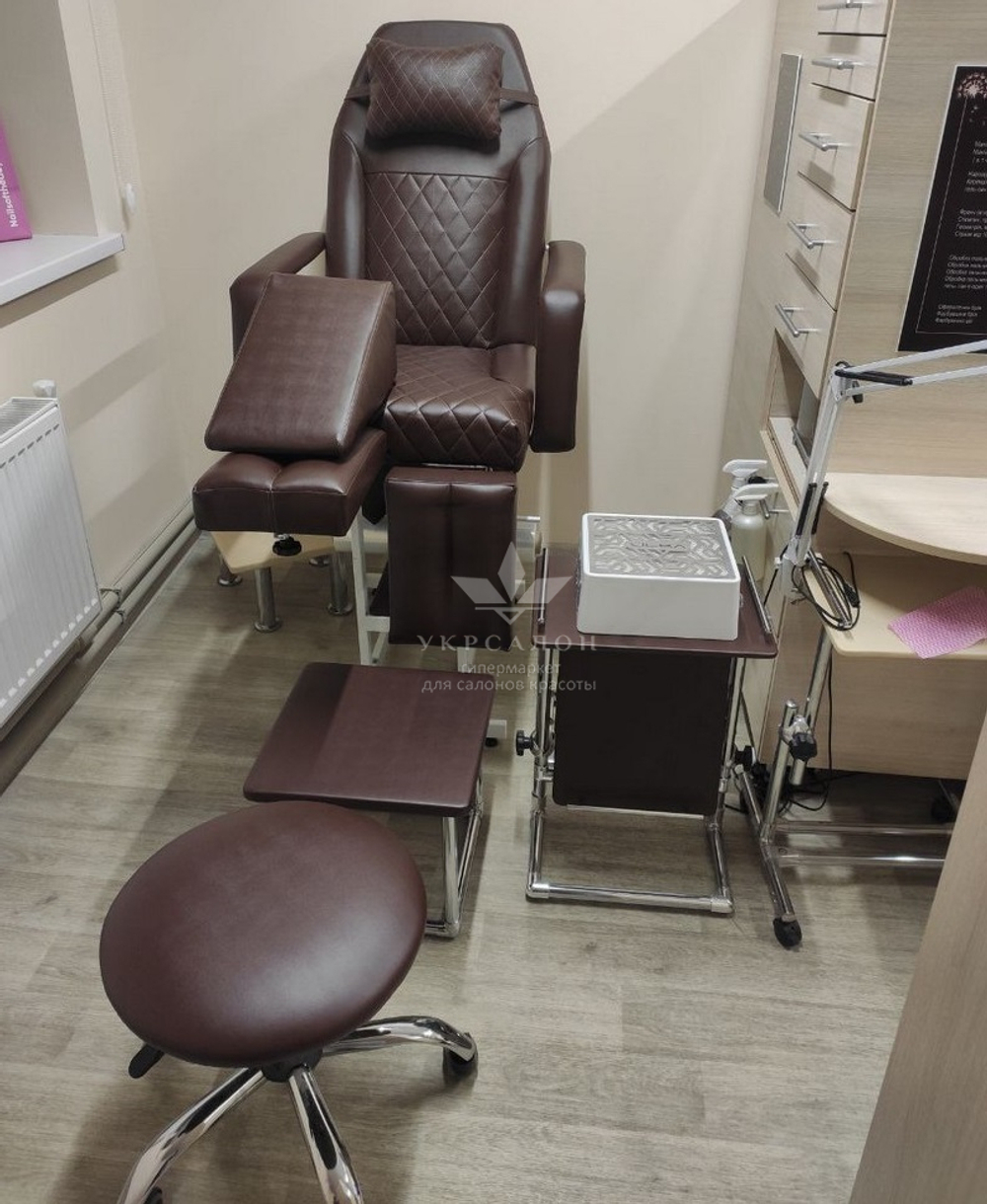 Стульчик для педикюра Tertio