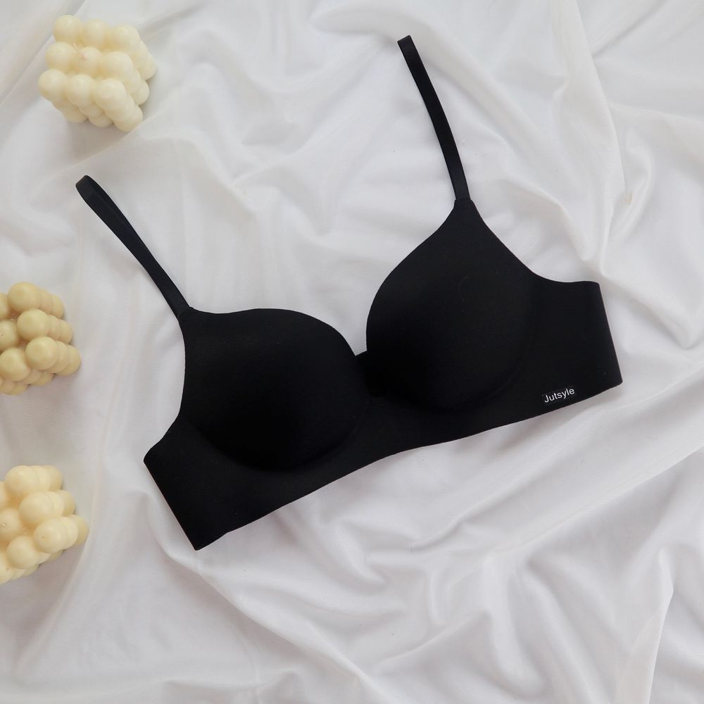 Гладенький бюст