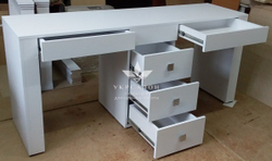 Манікюрний стіл Scania