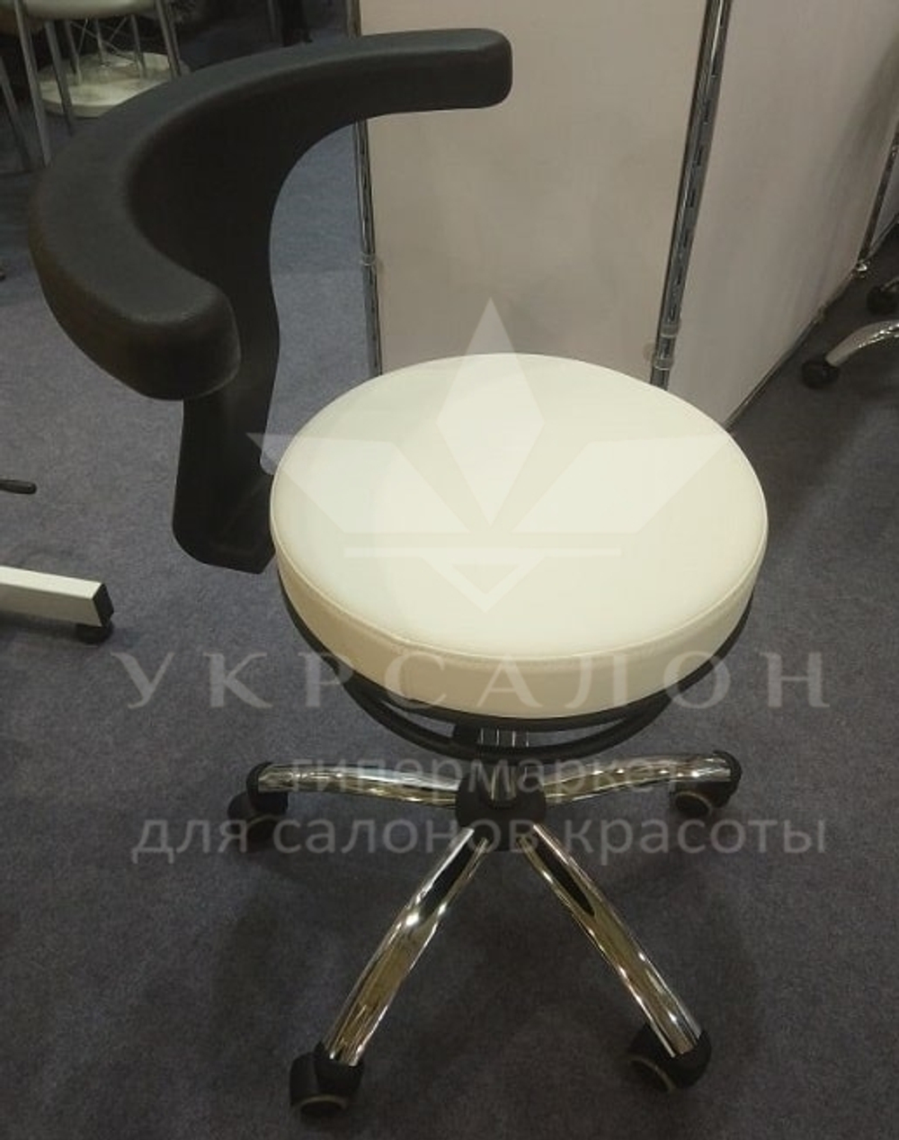 Стільчик майстра зі спинкою 1033