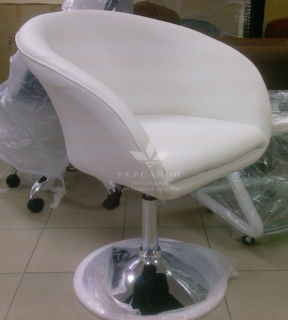 Стульчик мастера Murat на диске