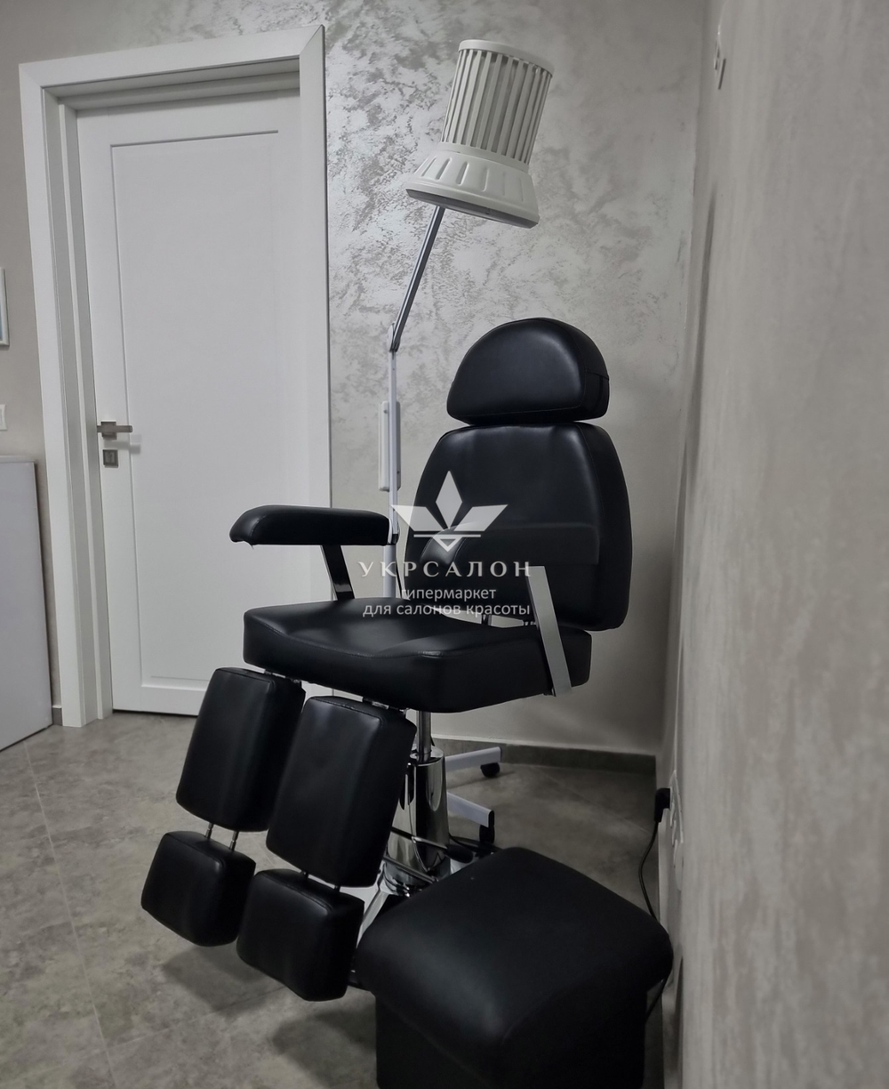 Кресло педикюрное 227B