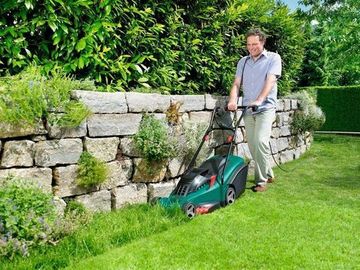 Газонокосарка Bosch Rotak 43