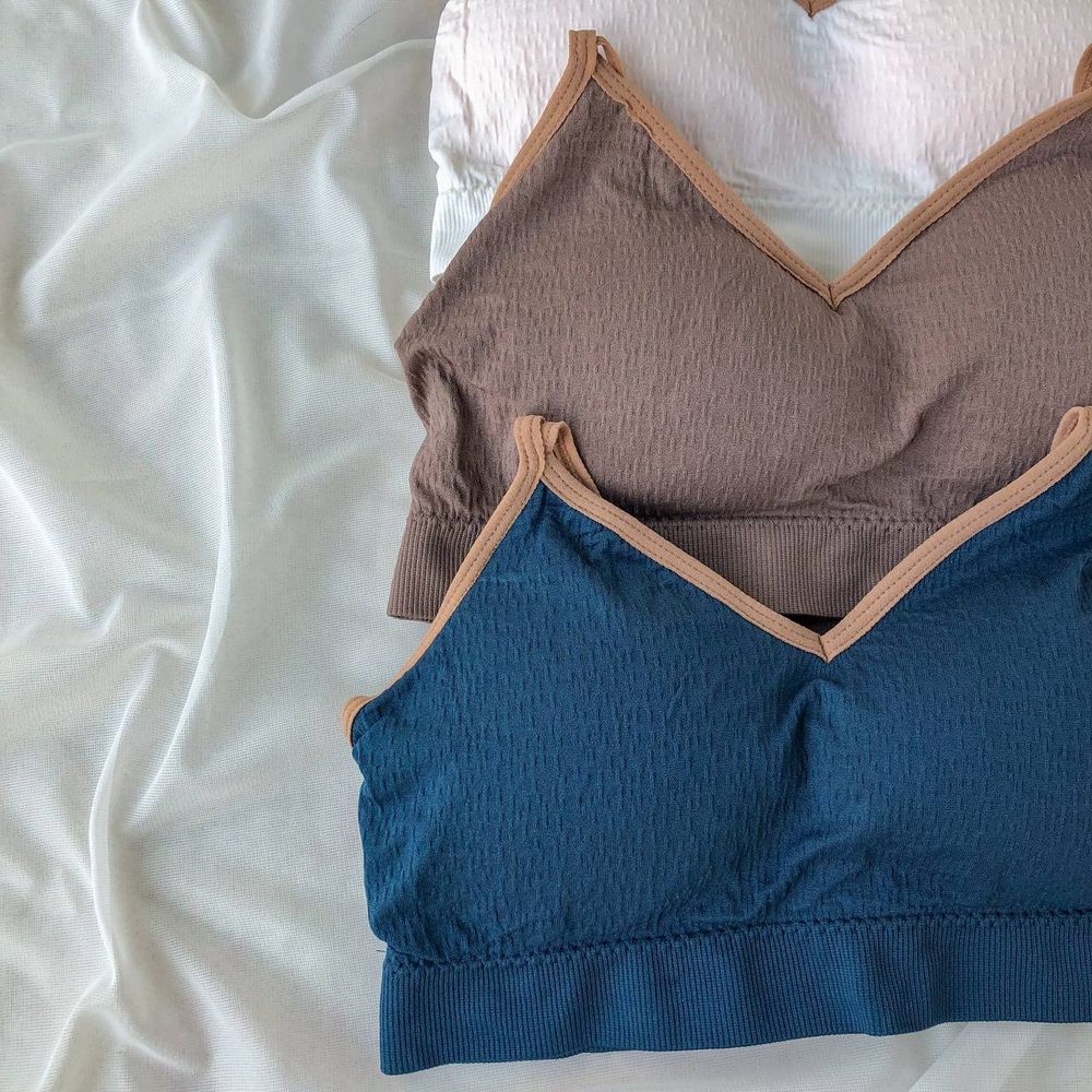 Топ на тонких бретельках