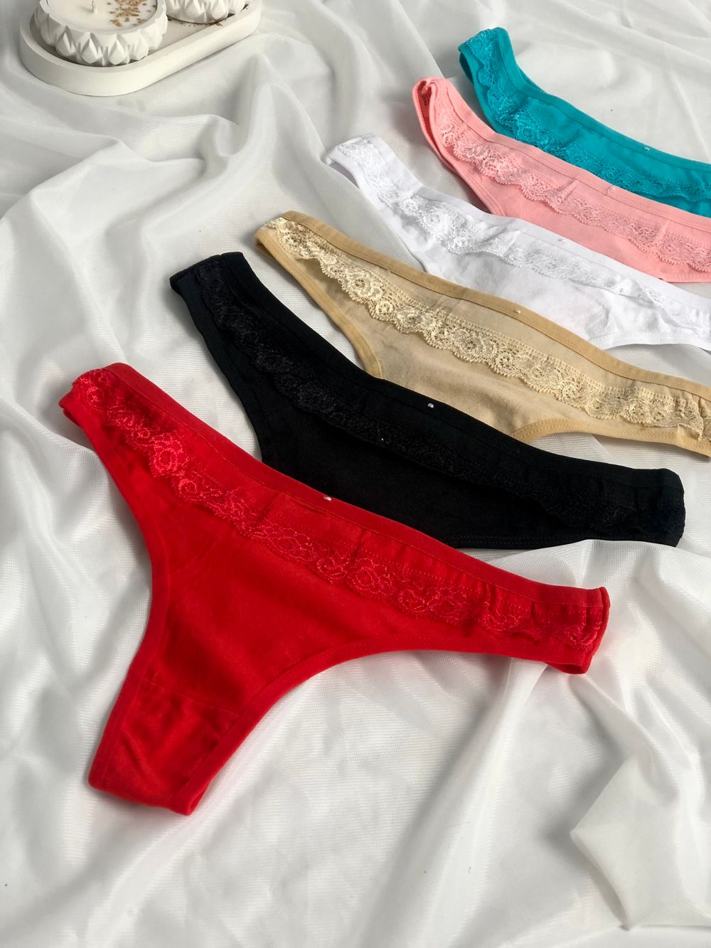 Стрінгизм з мереживною лінією