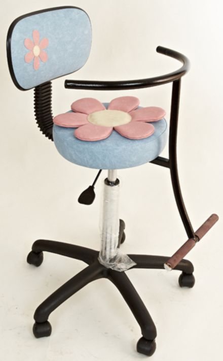 Дитяче крісло з аплікацією