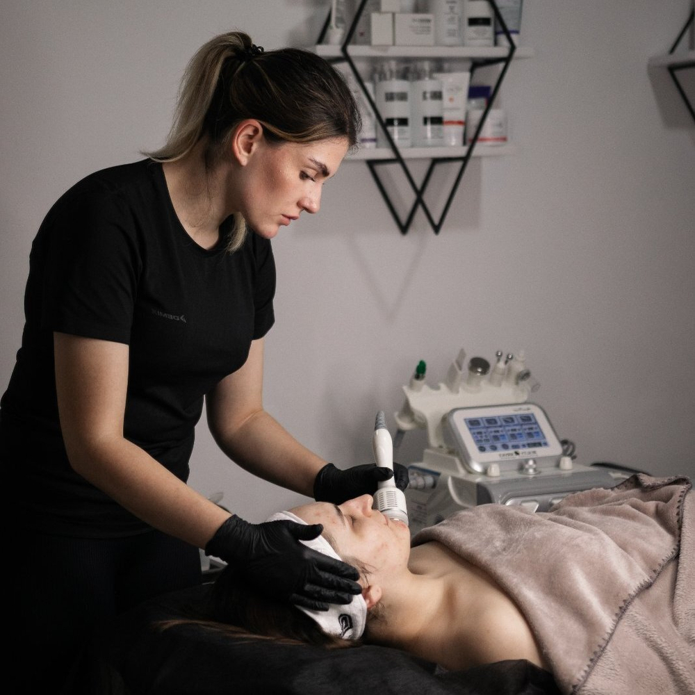 Апарат для гідропілінгу AquaFacial 8-в-1 з LED-маскою