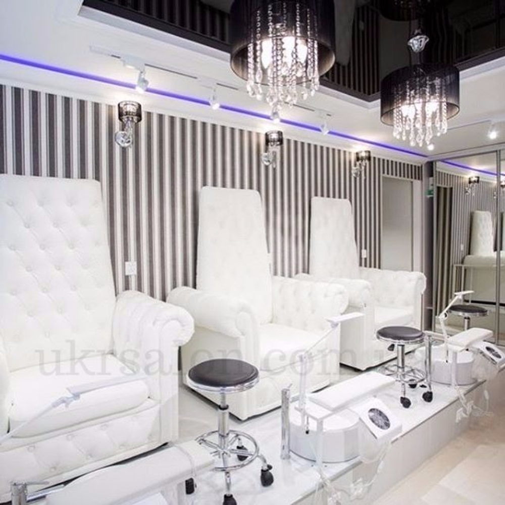 Педикюрное крісло трон queen