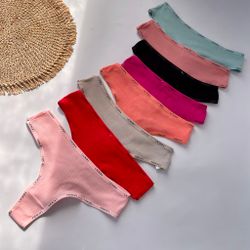 Стрінги в рубчик з написами по окантовці