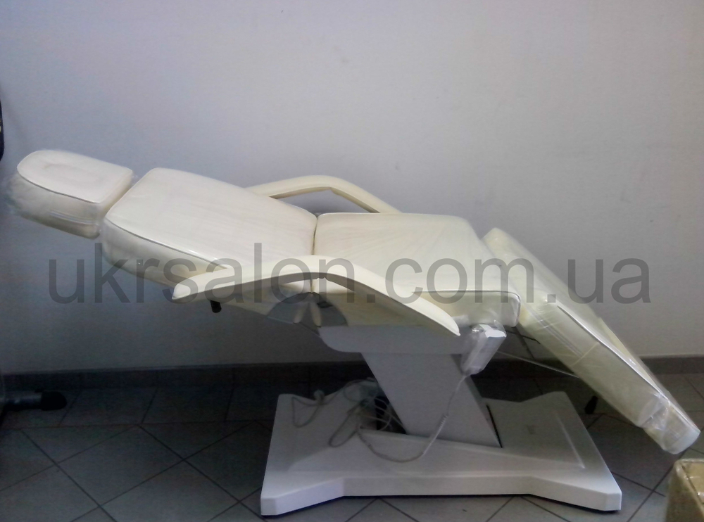 Електрична косметологічна кушетка 271А
