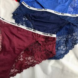 Спіпи з мерезживом ззаду і написом на резинці