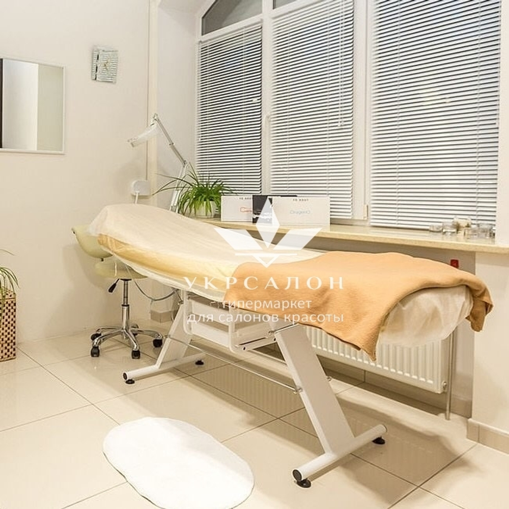 Кушетка косметологическая 202