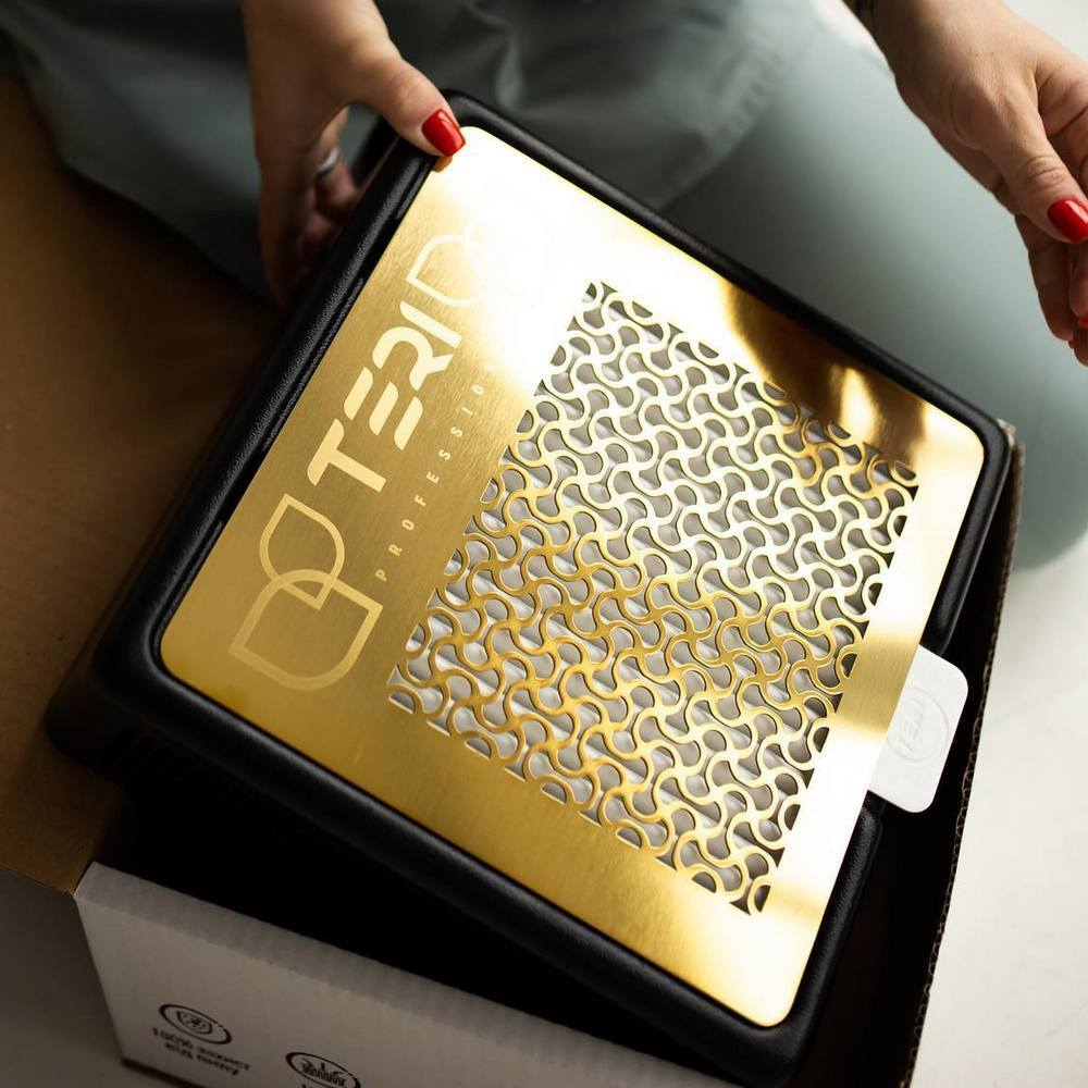 Настільна манікюрна витяжка з фільтром Hepa Teri Turbo M, колір чорний (сітка золота)