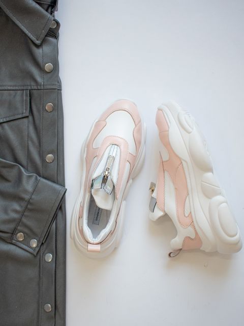 Кросівки шкіряні білі з пудровими вставками на блискавці спереду Katarina Ivanenko