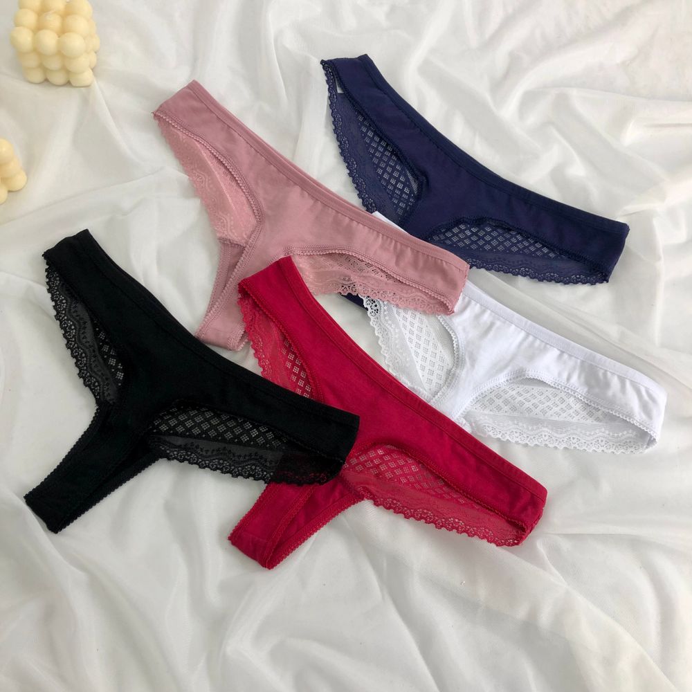 Бавоняні трусики з сітчатою вставкою