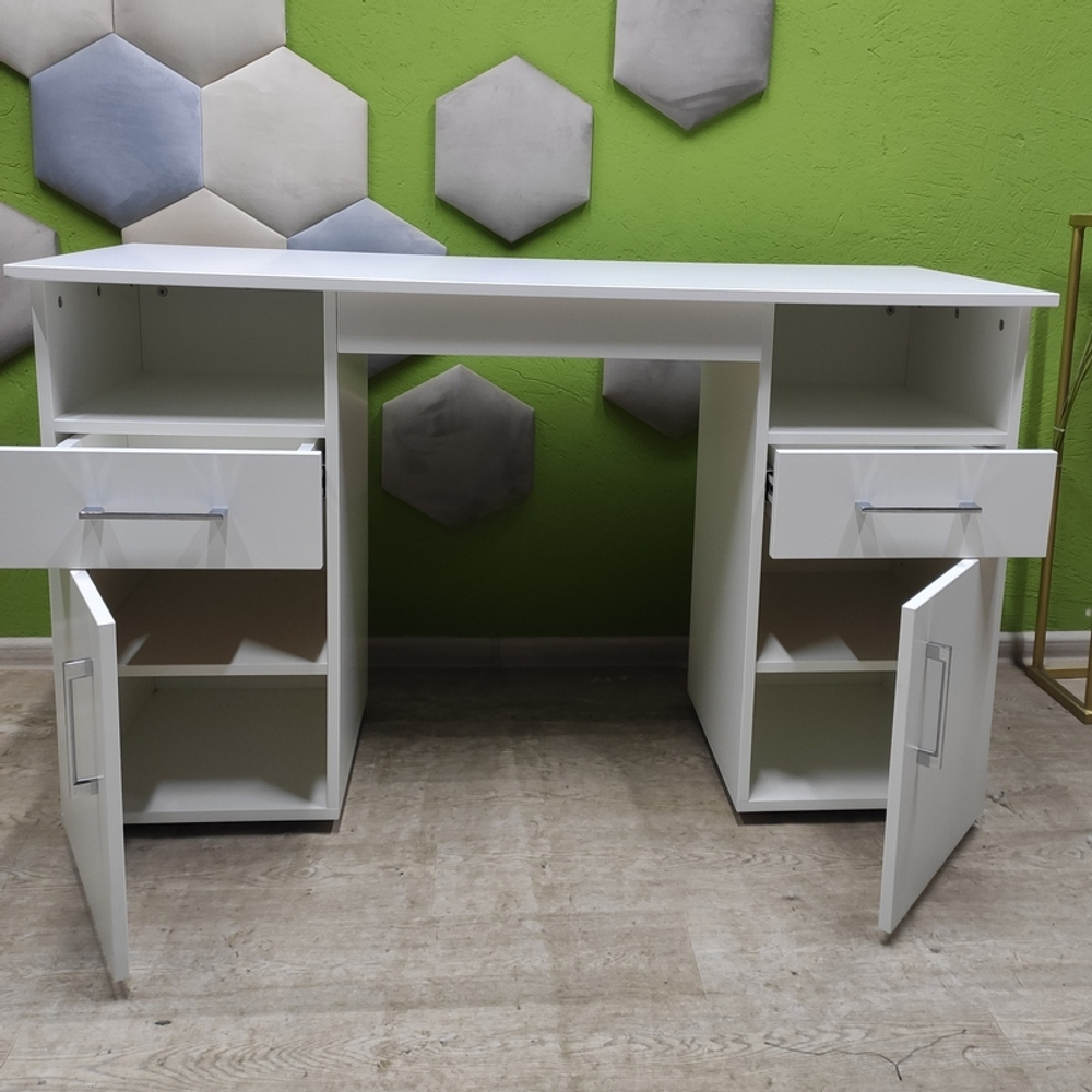 Манікюрний стіл Tertio Nail