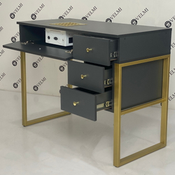 Манікюрний стіл Linda