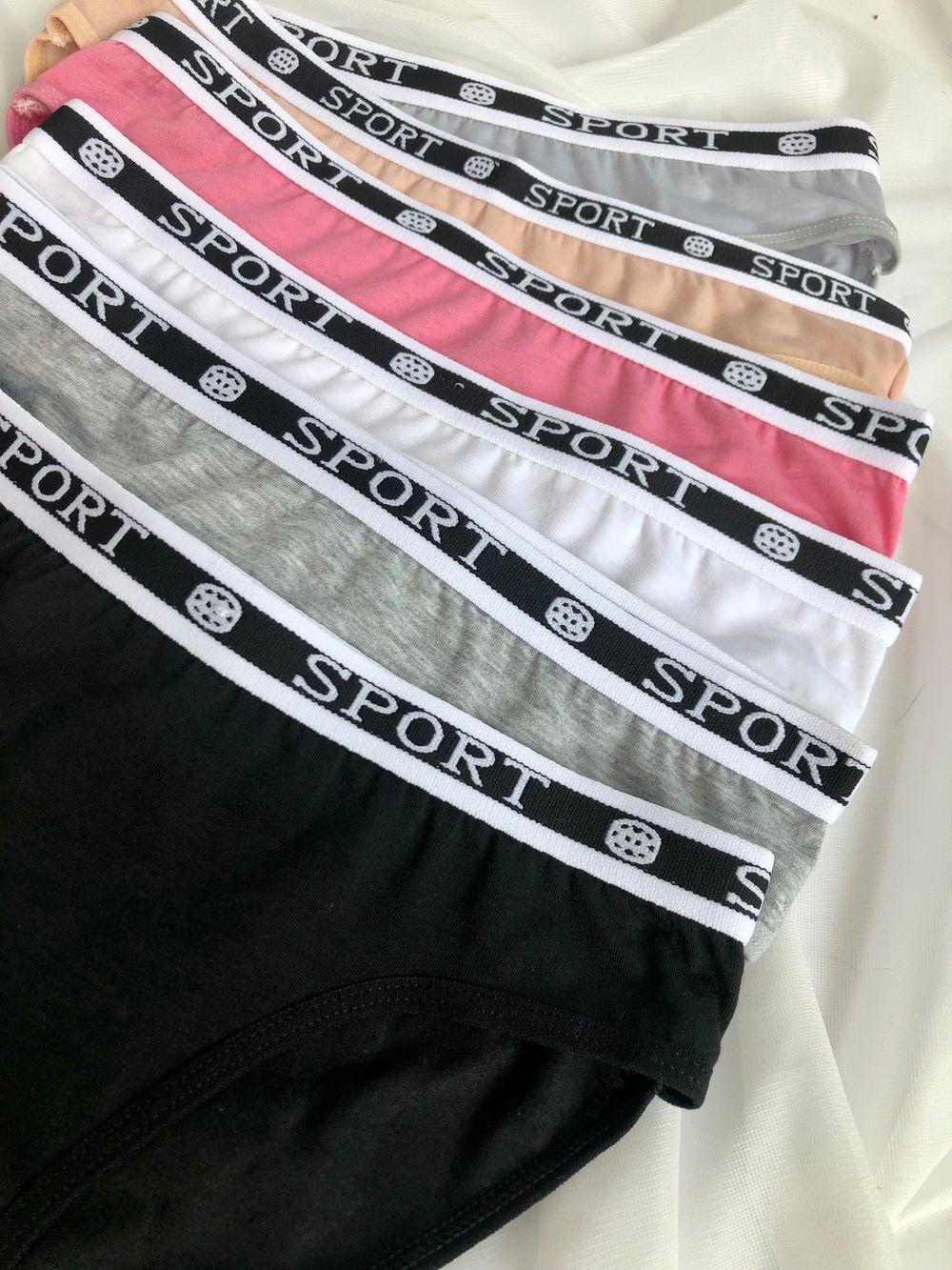 Сліпи з написом "Sport" на резинці