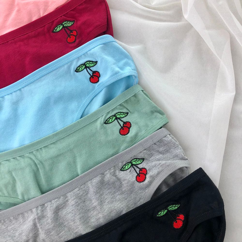 Трусики з візерунком "Вишенька"