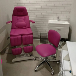 Педикюрно-косметологическое кресло FUT-PROFI-2