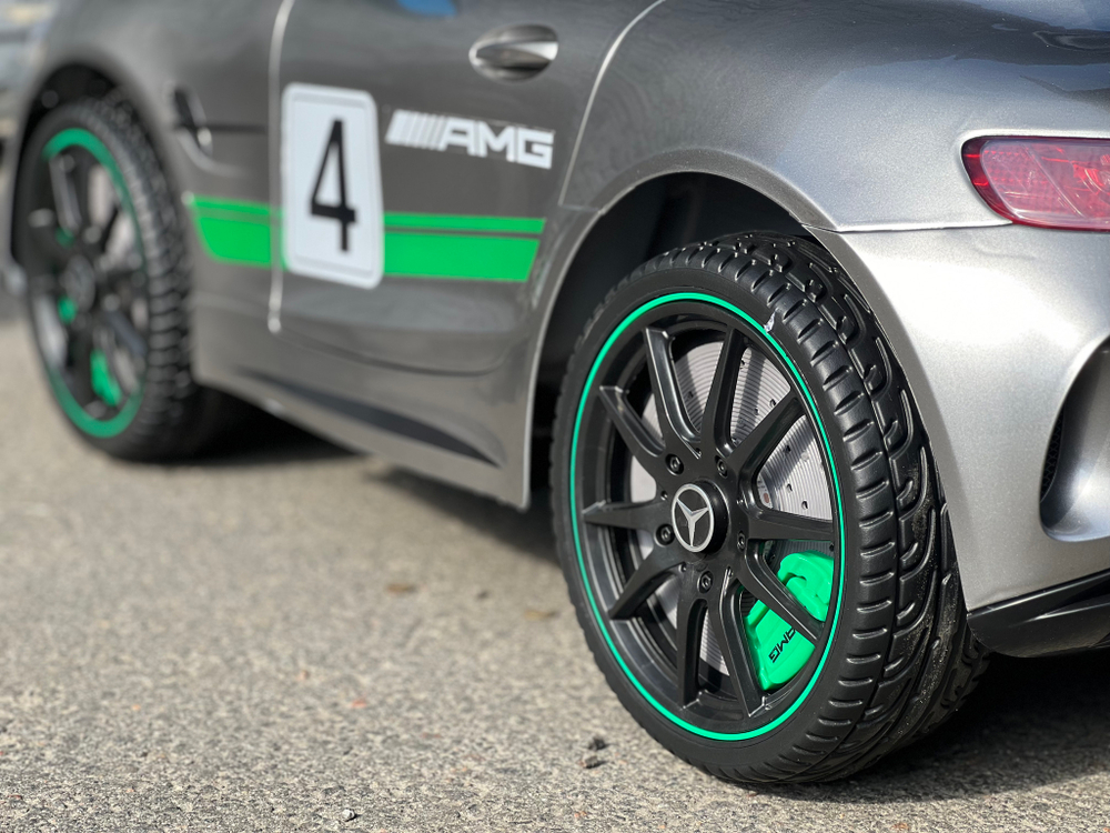 Дитячий електромобіль суперкар Mercedes AMG "WeKids Cars"