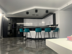 Стілець для візажу Fux