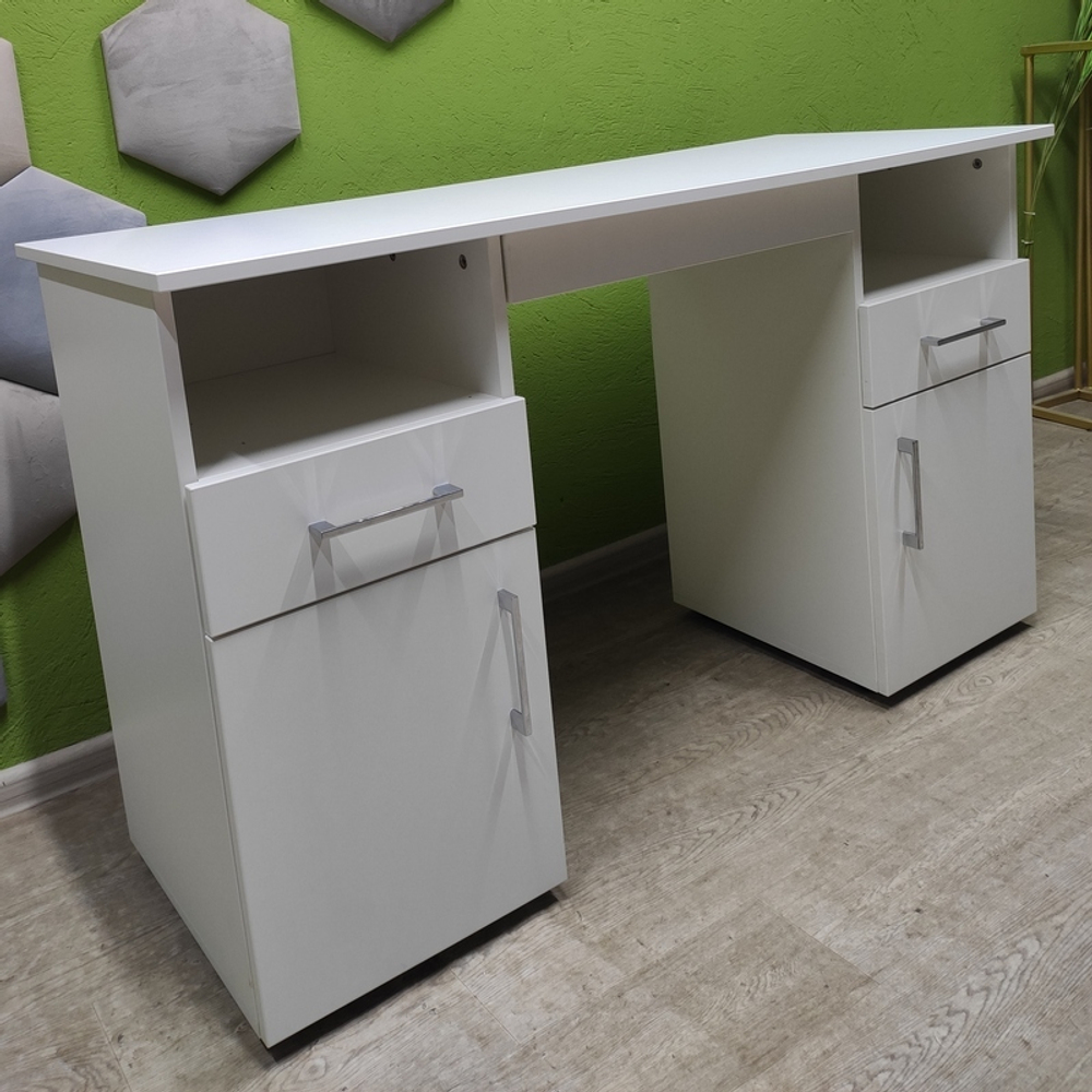 Манікюрний стіл Tertio Nail