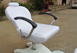 Крісло педикюрне 105А з гідромасажною ванною