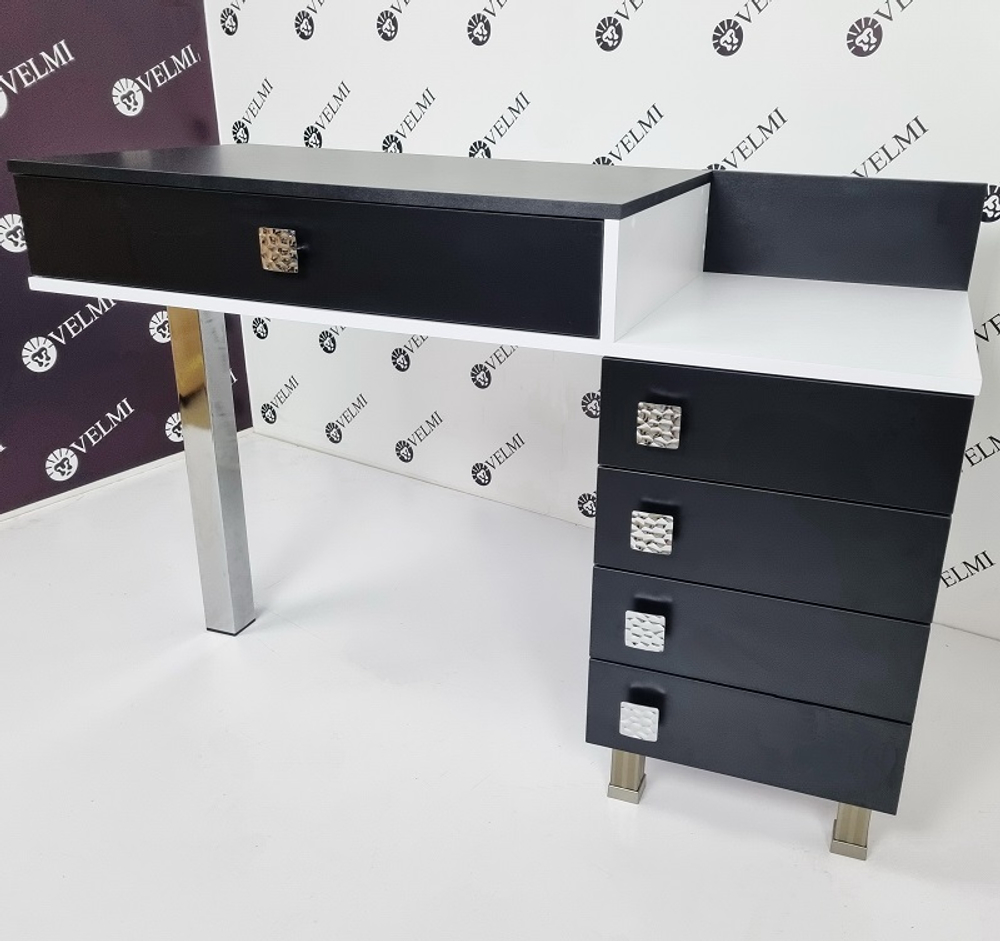 Маникюрный стол Continental