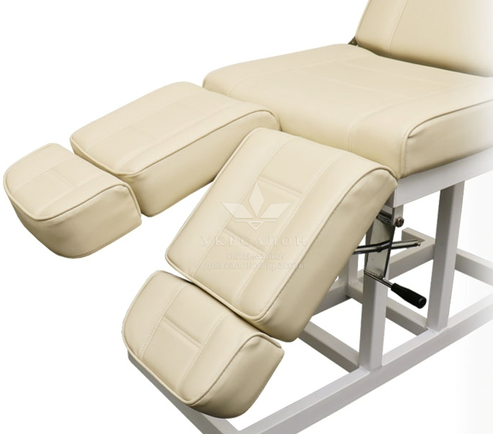 Педикюрно-косметологическая кушетка 246T