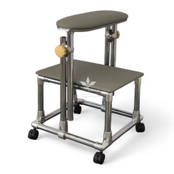 Подставка для педикюра Tertio 6 на колесах