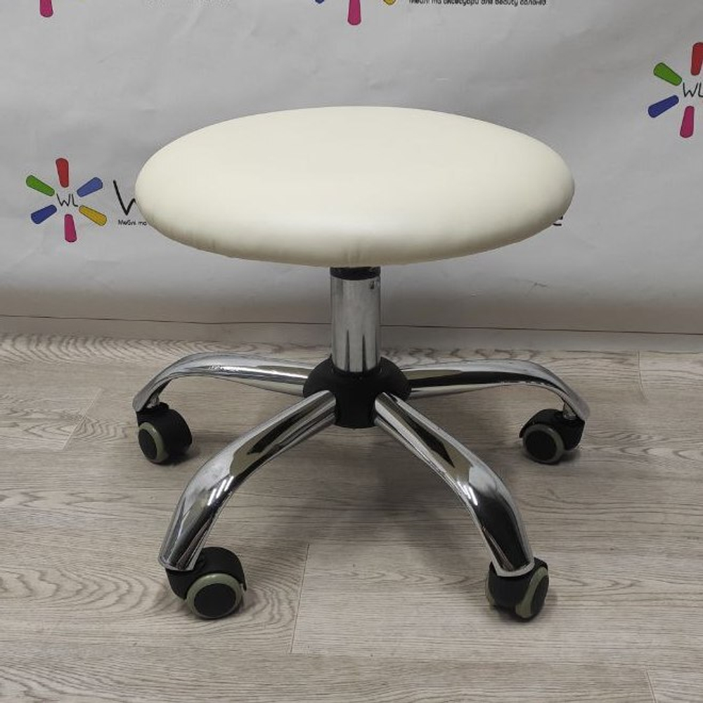 Стульчик для педикюра Tertio