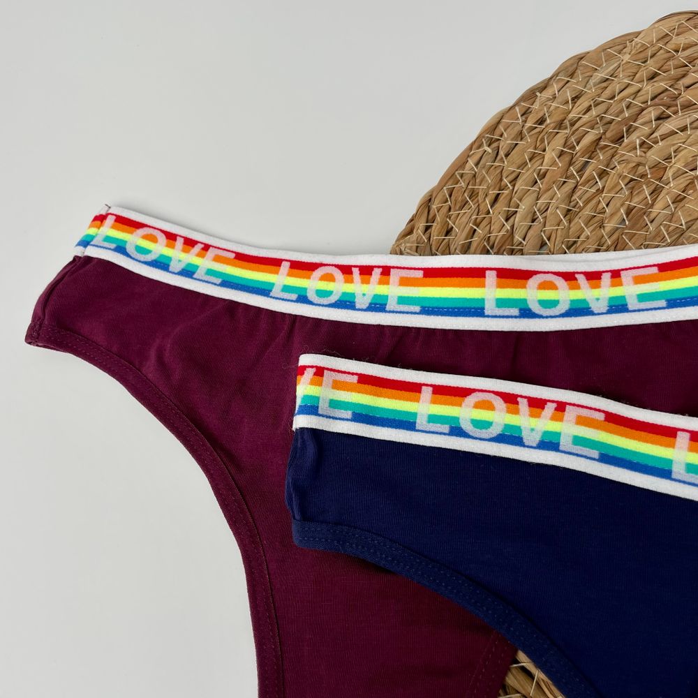 Високі стрінги з акцентним поясом