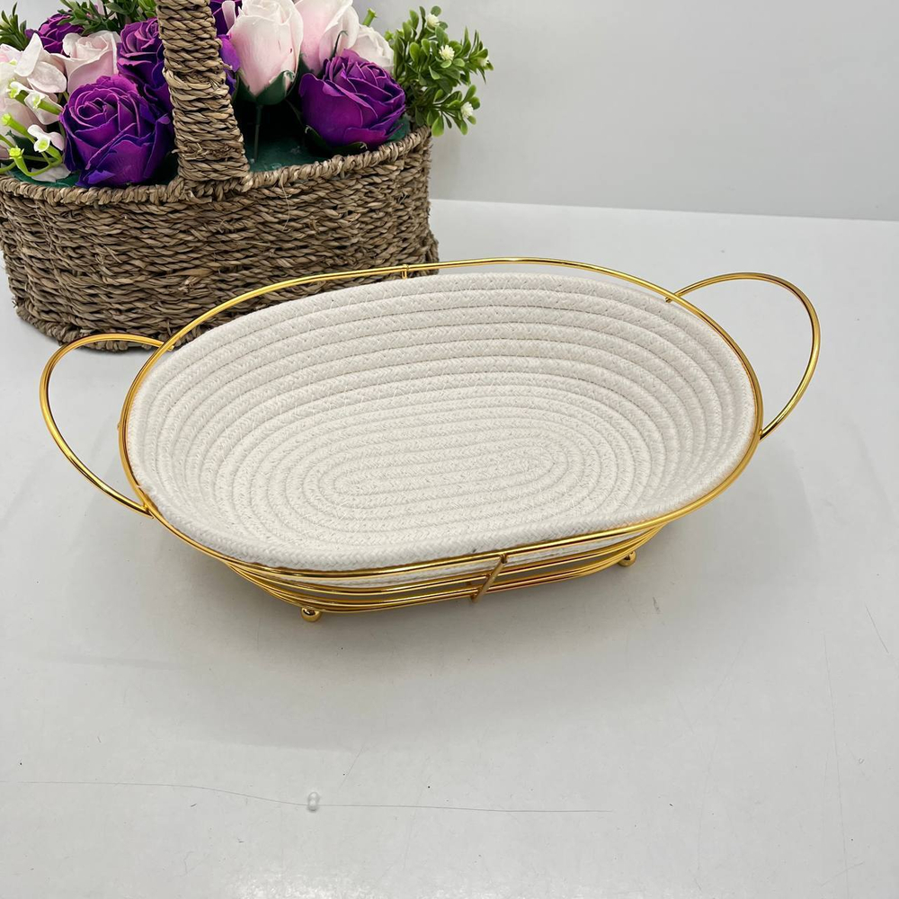 Железная хлебница