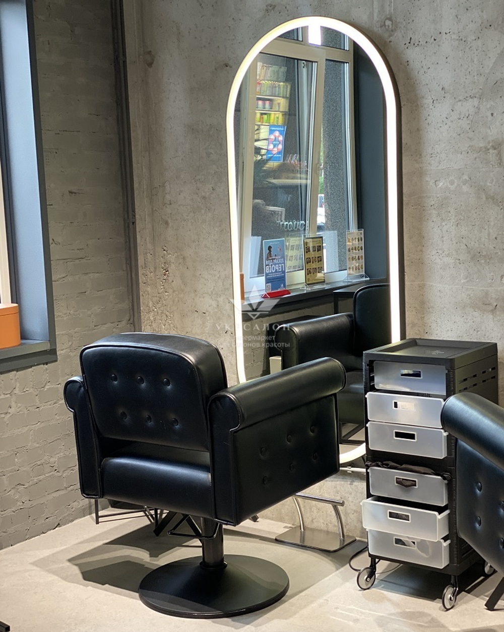 Рабочее место парикмахера Chariol