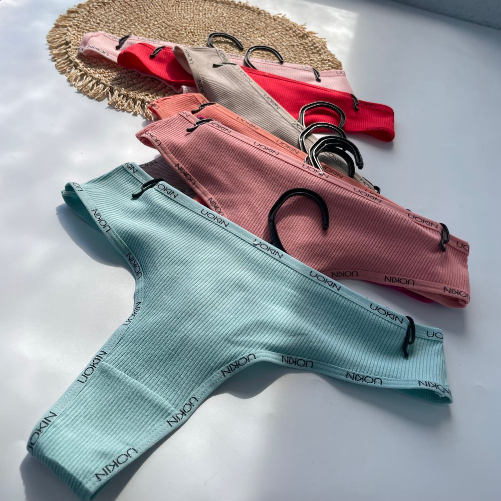 Стрінги в рубчик з написами по окантовці