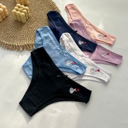 Американки з нашивкою