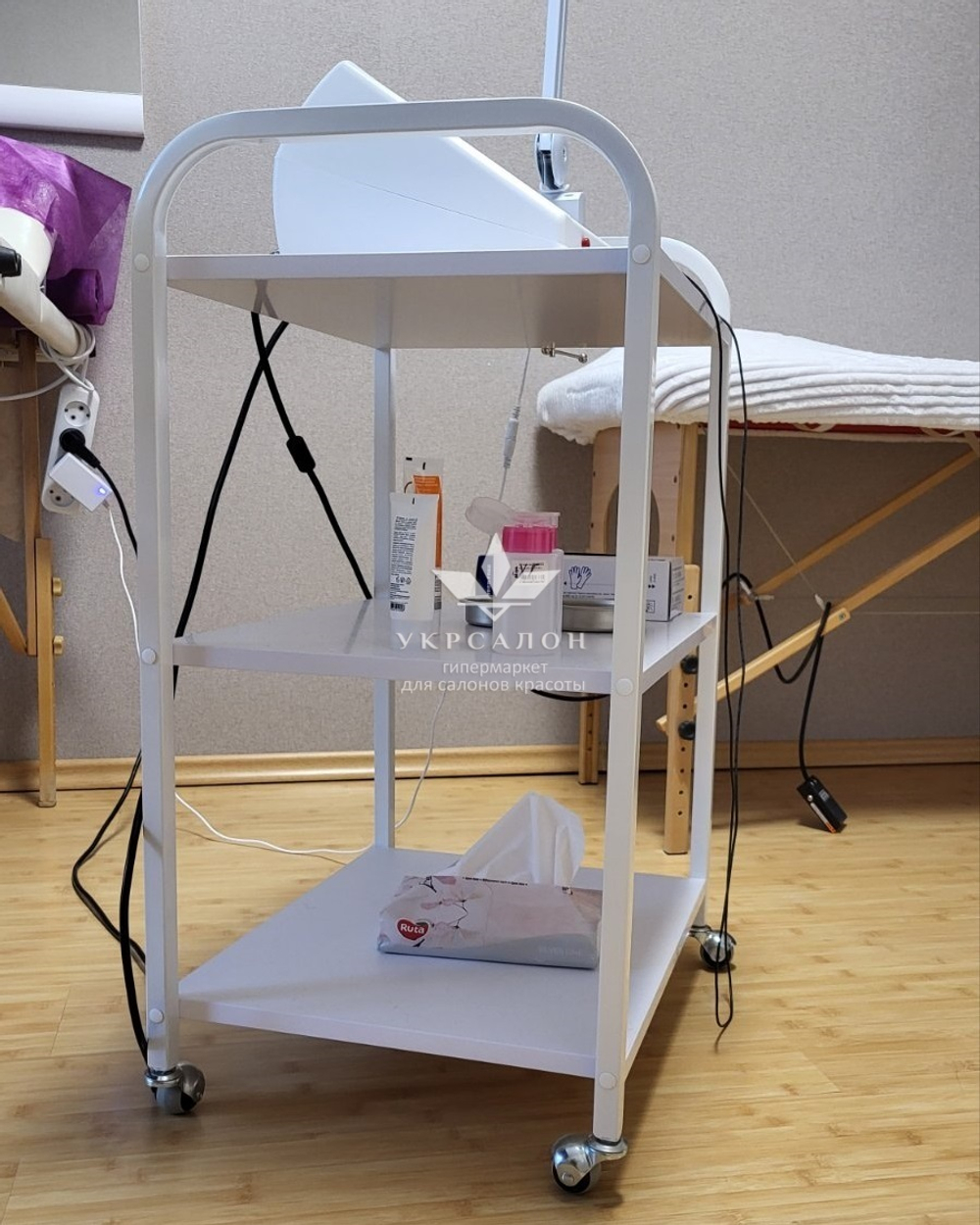 Косметологическая тележка R-24 white