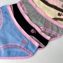 Сліпи в рубчик з мінімалістичним малюнком