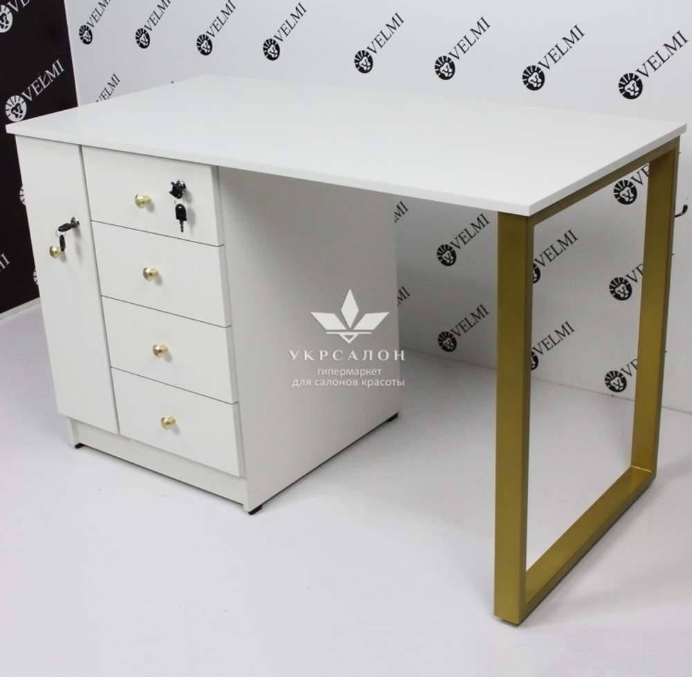 Манікюрний стіл Pandora